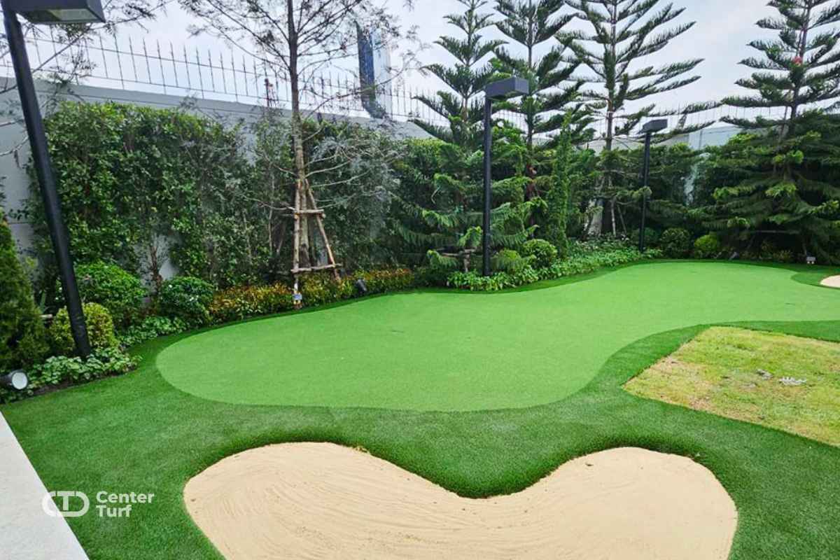 สร้างความประทับใจเเรกในการเยี่ยมชมโครงการเขียวสวยเข้ากันได้ดีกับต้นไม้โดยรอบ