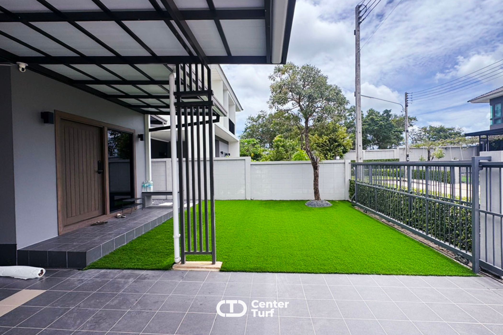 หญ้าเทียมคุณภาพสูง องค์ประกอบสำคัญที่ยกระดับดีไซน์ของบ้านให้โดดเด่นอย่างมีรสนิยม