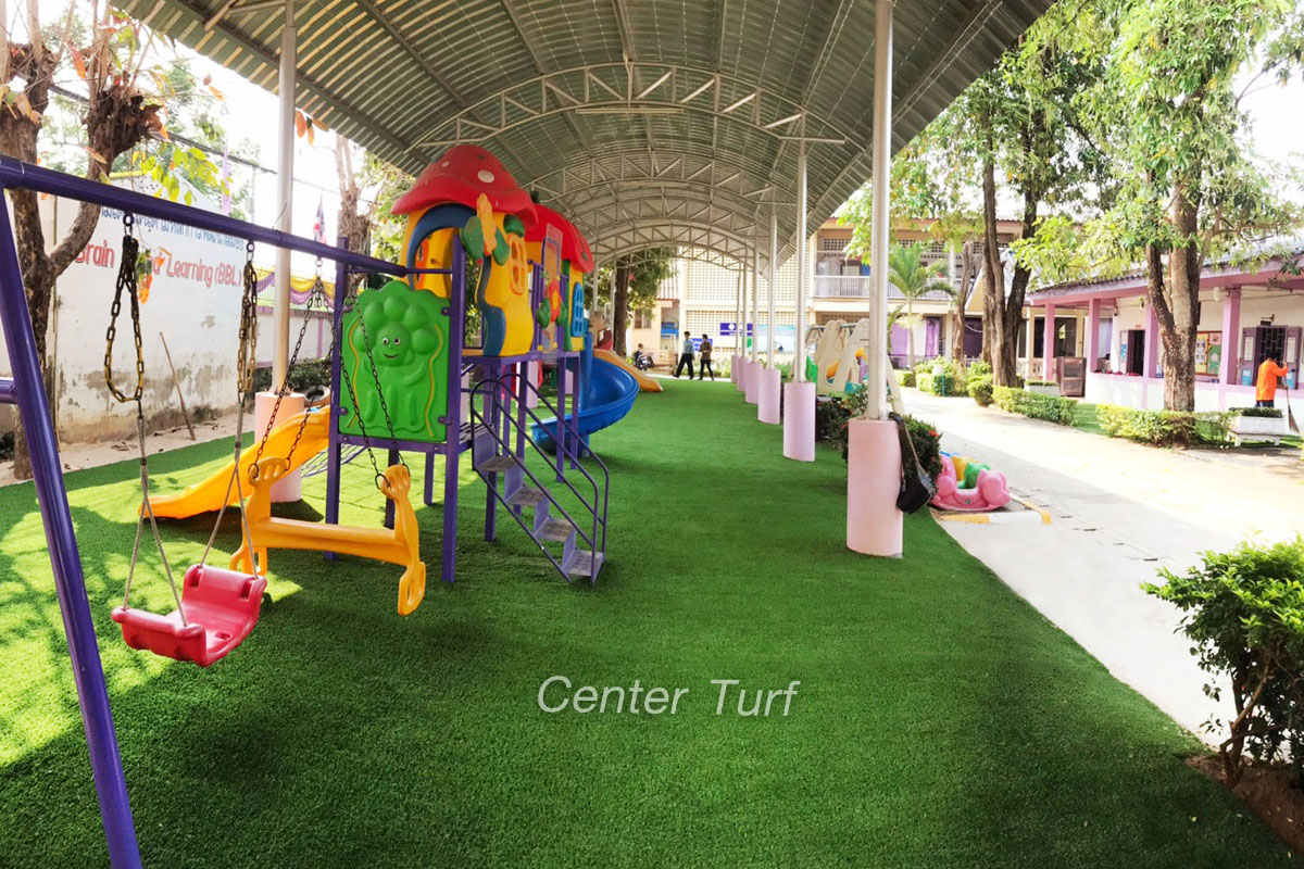 จัดสวนหญ้าเทียม  ติดตั้งหญ้าเทียมบนพื้นดิน