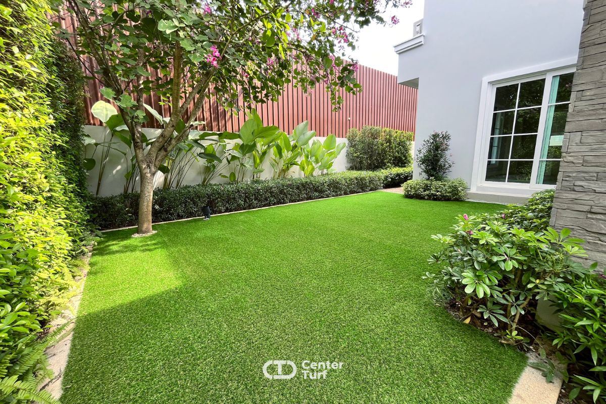 โดยเฉพาะสวนต้องสวยทุกครั้งเมื่อใช้งาน ตัดจบทุกปัญหากวนใจ  เพียงเลือกใช้หญ้าเทียม Center Turf