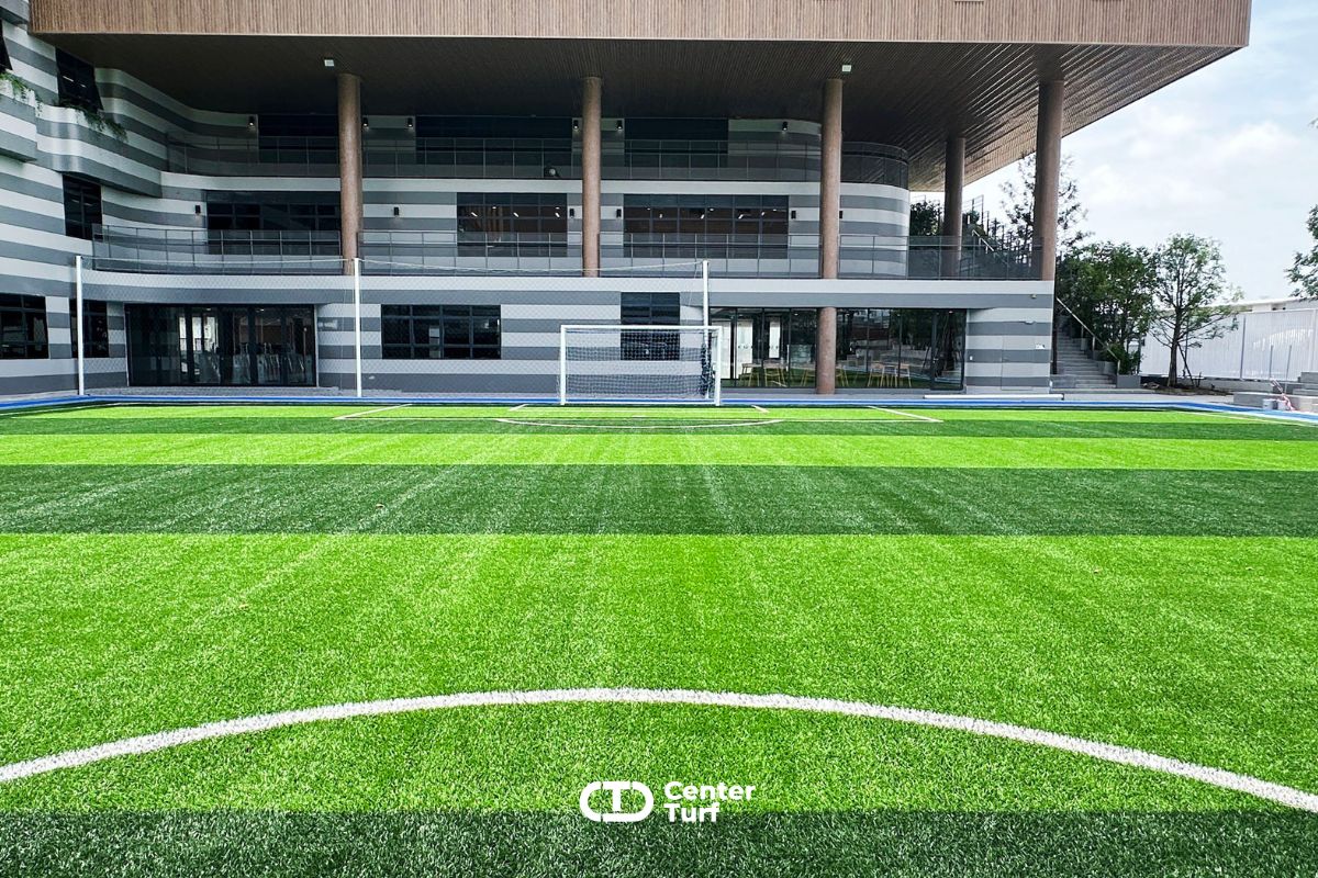 พร้อมลู่วิ่งสวยๆ เพื่อรองรับการบาดเจ็บด้วยระบบพื้นยางกันกระแทก (Shockpad)หนาพิเศษช่วยลดแรงกระแทกได้มากยิ่งขึ้น