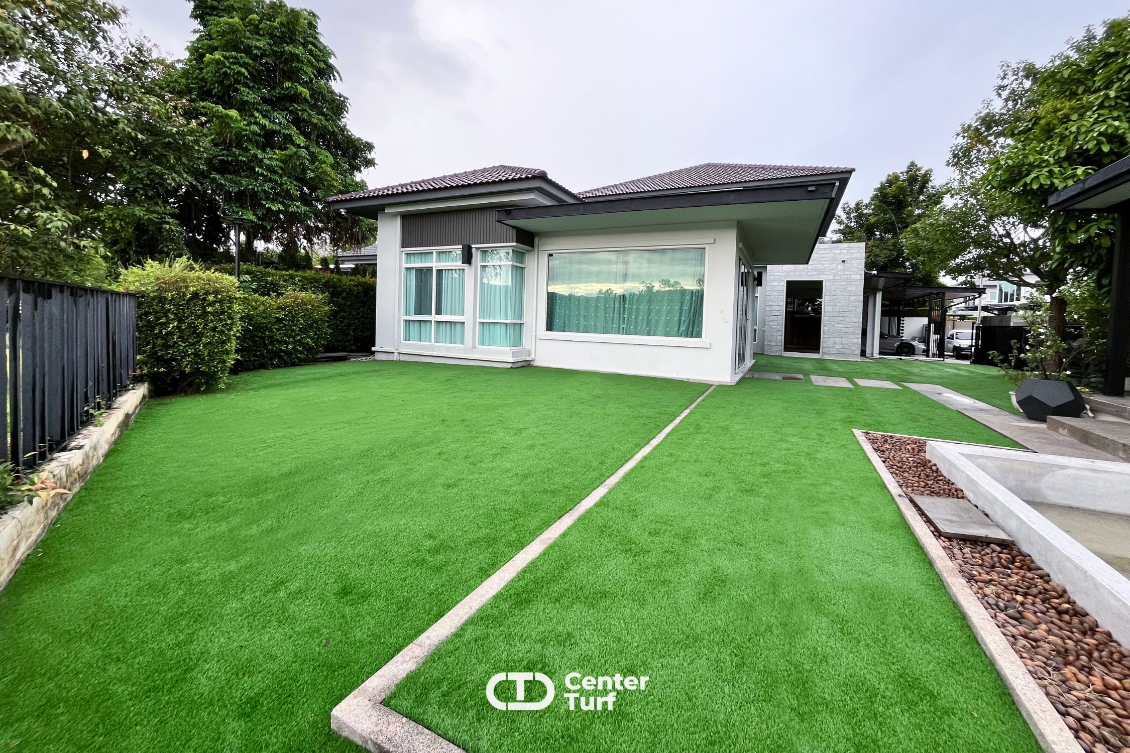 ใช้งานได้จริง ไม่ต้องคอยดูแลหรือตัดแต่งให้ยุ่งยาก  