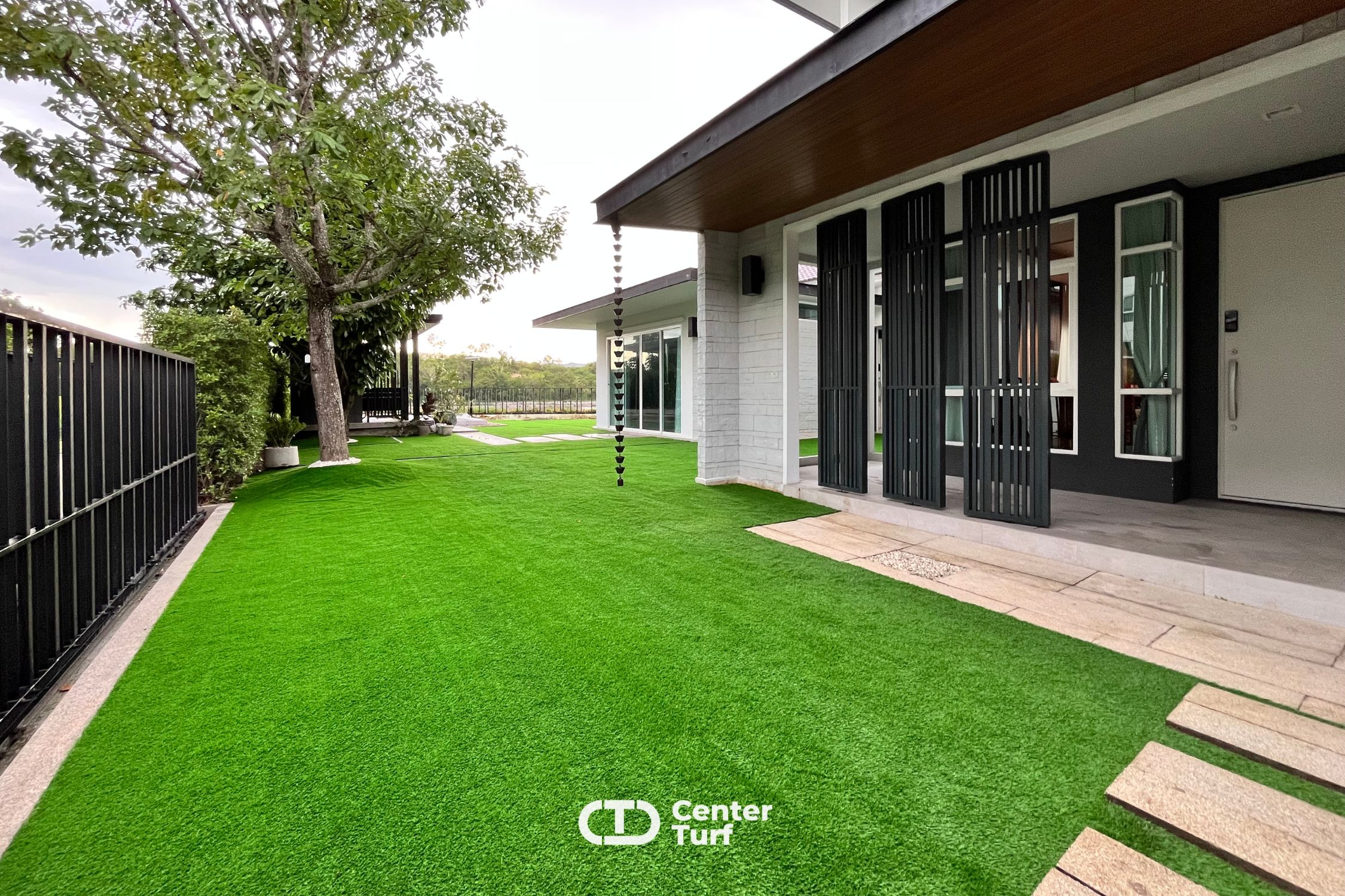 ใช้งานได้จริง ไม่ต้องคอยดูแลหรือตัดแต่งให้ยุ่งยาก  