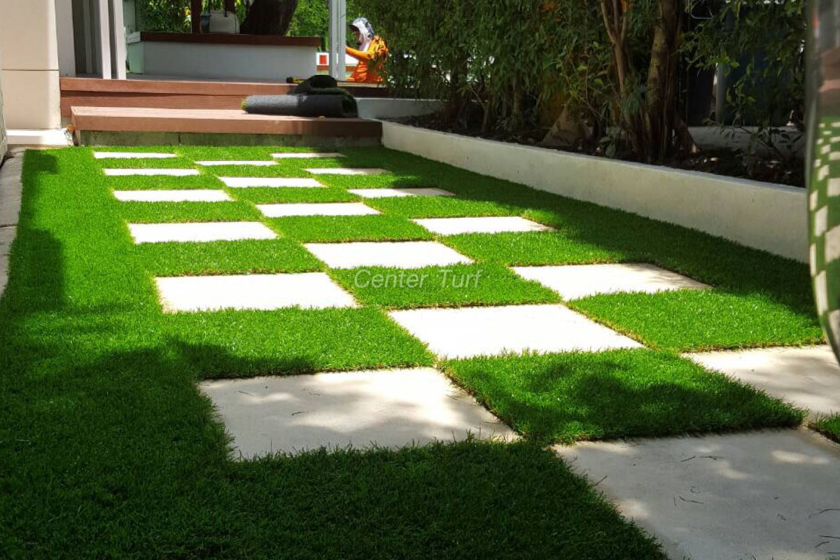 จัดสวนหญ้าเทียม ซ.อารีย์สัมพันธ์ 6 กทม.