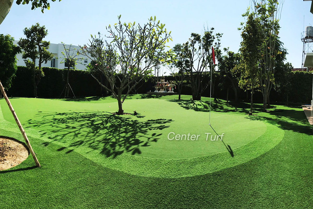 งานติดตั้ง Putting Green หญ้าเทียม