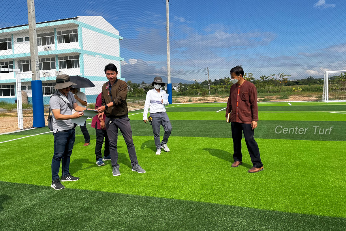 สนามฟุตบอลหญ้าเทียม โรงเรียนต้นแก้วผดุงพิทยาลัย จ.เชียงใหม่