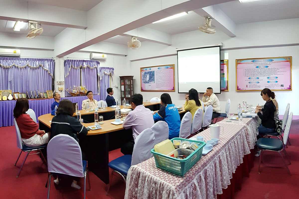 ส่งมอบงานเป็นสนามที่ 2 #สนามฟุตบอลหญ้าเทียมที่ได้มาตรฐาน ภายใต้ชื่อ “ โครงการ 100 สนามฟุตบอล สร้างพลังเยาวชนไทย ”  #KingpowerThaipower  ดำเนินการก่อสร้างโดยบริษัทเซ็นเตอร์เทิร์ฟ จำกัด  จากทั้งหมดกว่า 20 สนามทั่วประเทศไทย