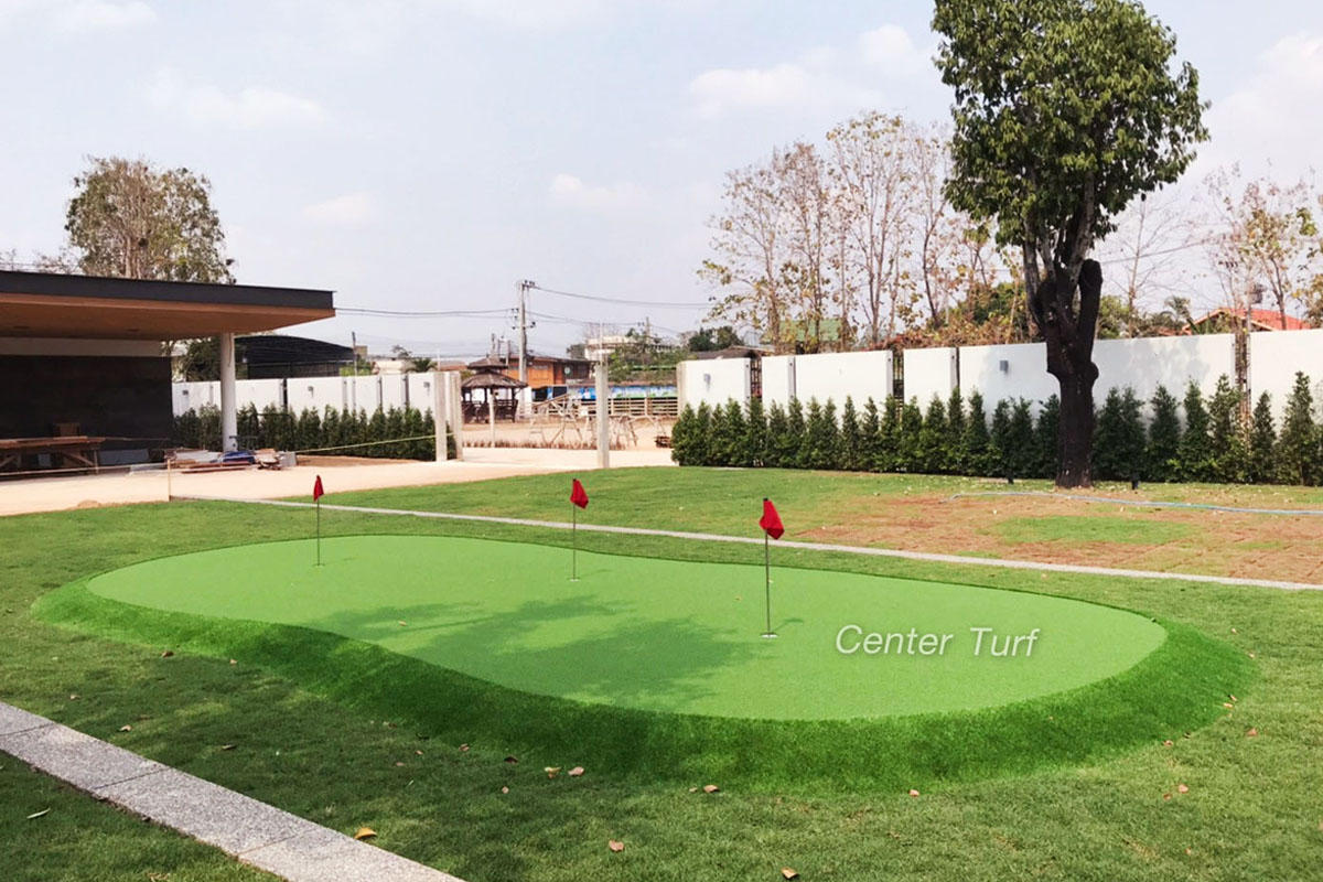 สนาม Putting Green หญ้าเทียม ลูกค้าจ.ลำปาง