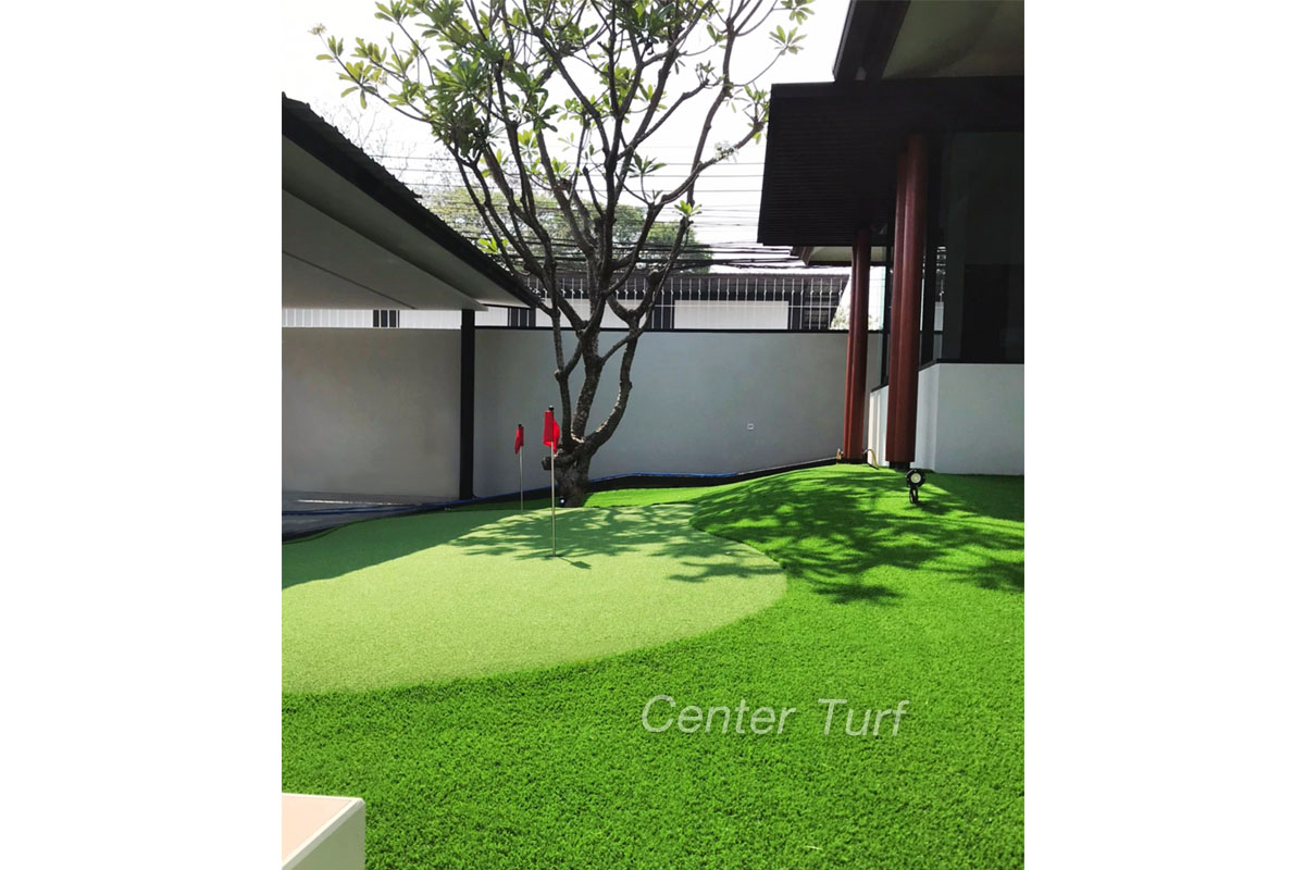 สถานการณ์ Covid-19 จะเป็นอย่างไรต่อ... ความรับผิดชอบต่อสังคมก็ต้องมี ชวนนักกอล์ฟทุกท่าน #อยู่บ้านหยุดเชื้อเพื่อชาติป้องกันการแพร่ระบาด หมั่นออกกำลังกายอย่างสม่ำเสมอโดยการฝึกซ้อมพัตต์กอล์ฟอยู่บ้าน #หญ้าเทียมเซ็นต์เตอร์เทิร์ฟช่วยได้