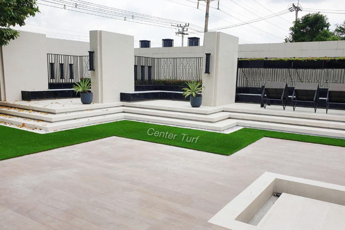 หญ้าเทียม x งานดีไซด์ เพิ่มความสวยงามให้พื้นที่หน้าบ้านด้วยหญ้าเทียม