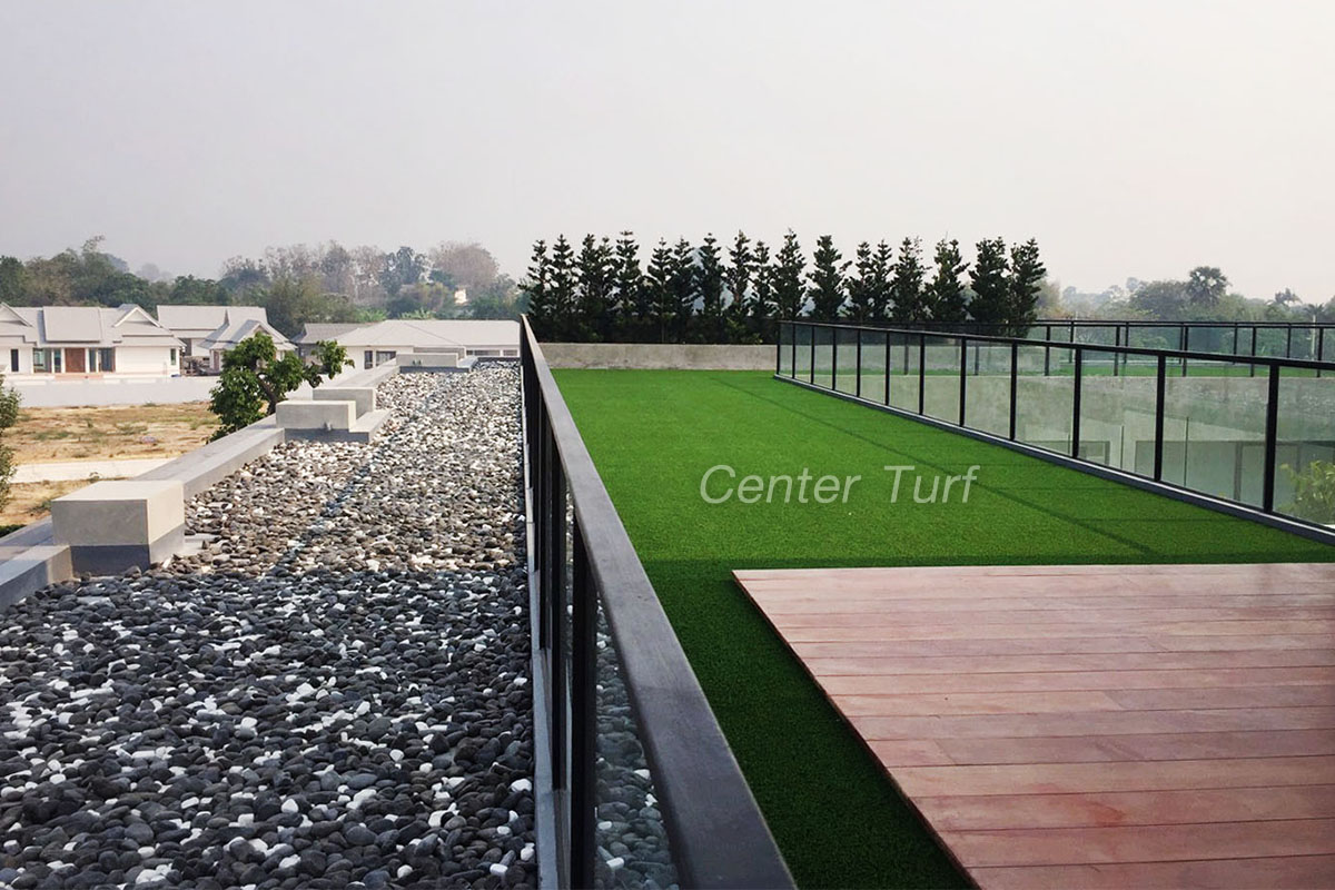 จัดสวนหญ้าเทียม ดาดฟ้า หลังคา ระเบียง ให้บ้านดูโมเดิร์น