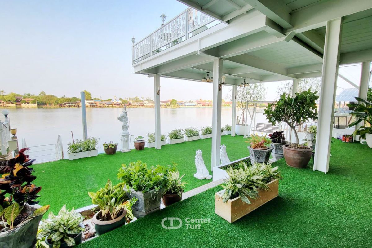 งานติดตั้งหญ้าเทียมริมแม่น้ำ วิวส่วนตัวที่สร้างขึ้นเองได้ @บ้านพักส่วนตัว