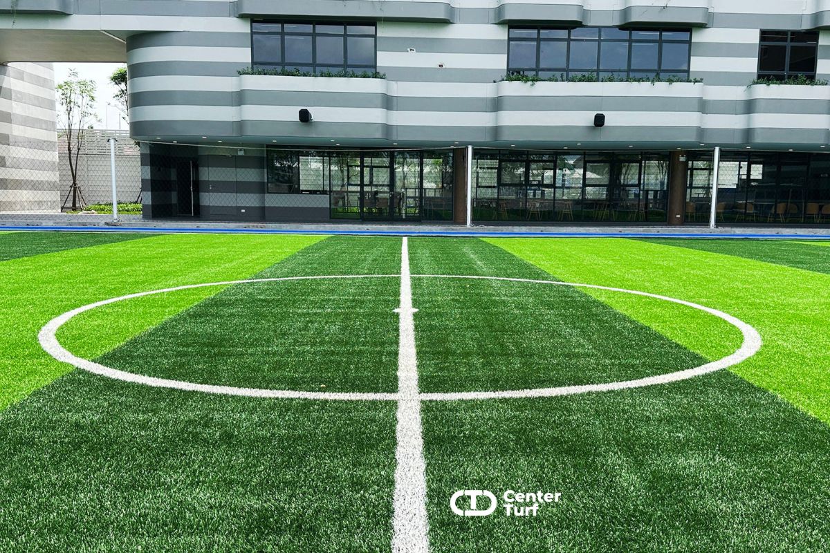 พร้อมลู่วิ่งสวยๆ เพื่อรองรับการบาดเจ็บด้วยระบบพื้นยางกันกระแทก (Shockpad)หนาพิเศษช่วยลดแรงกระแทกได้มากยิ่งขึ้น