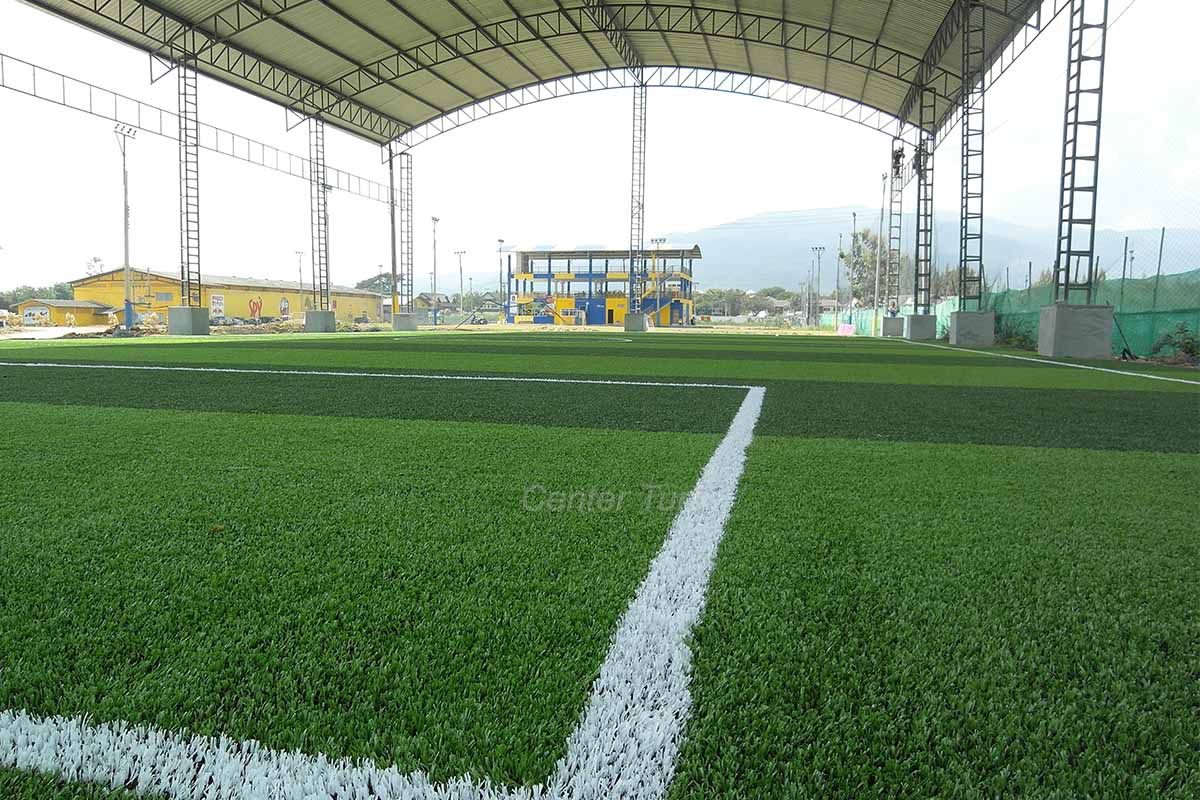 สนามฟุตบอลหญ้าเทียมสโมสรฟุตบอลชั้นนำของจังหวัดเชียงใหม่