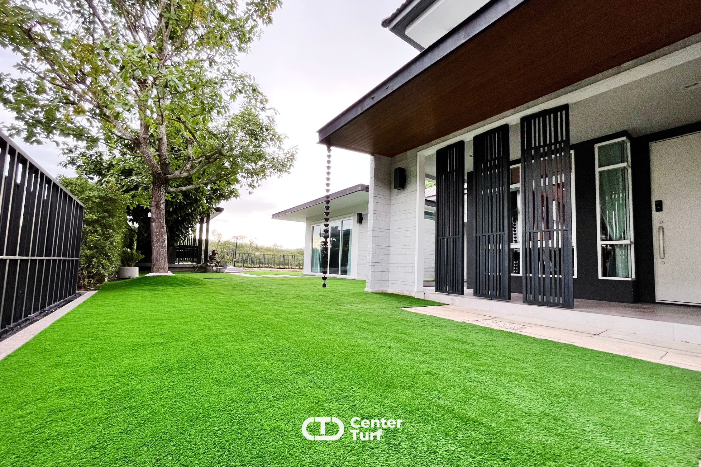 ใช้งานได้จริง ไม่ต้องคอยดูแลหรือตัดแต่งให้ยุ่งยาก  