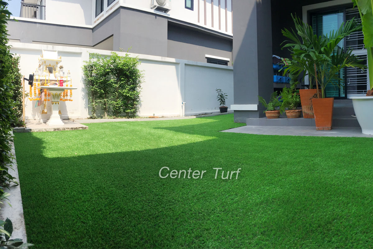 จัดสวนหญ้าเทียม หมู่บ้าน Zen by Sivalai