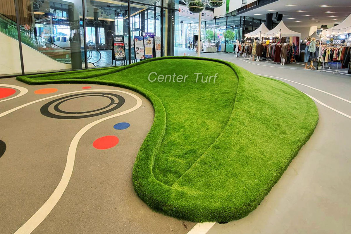 ติดตั้งหญ้าเทียมลานกิจกรรม @โครงการเพลินนารี่ มอลล์ วัชรพล