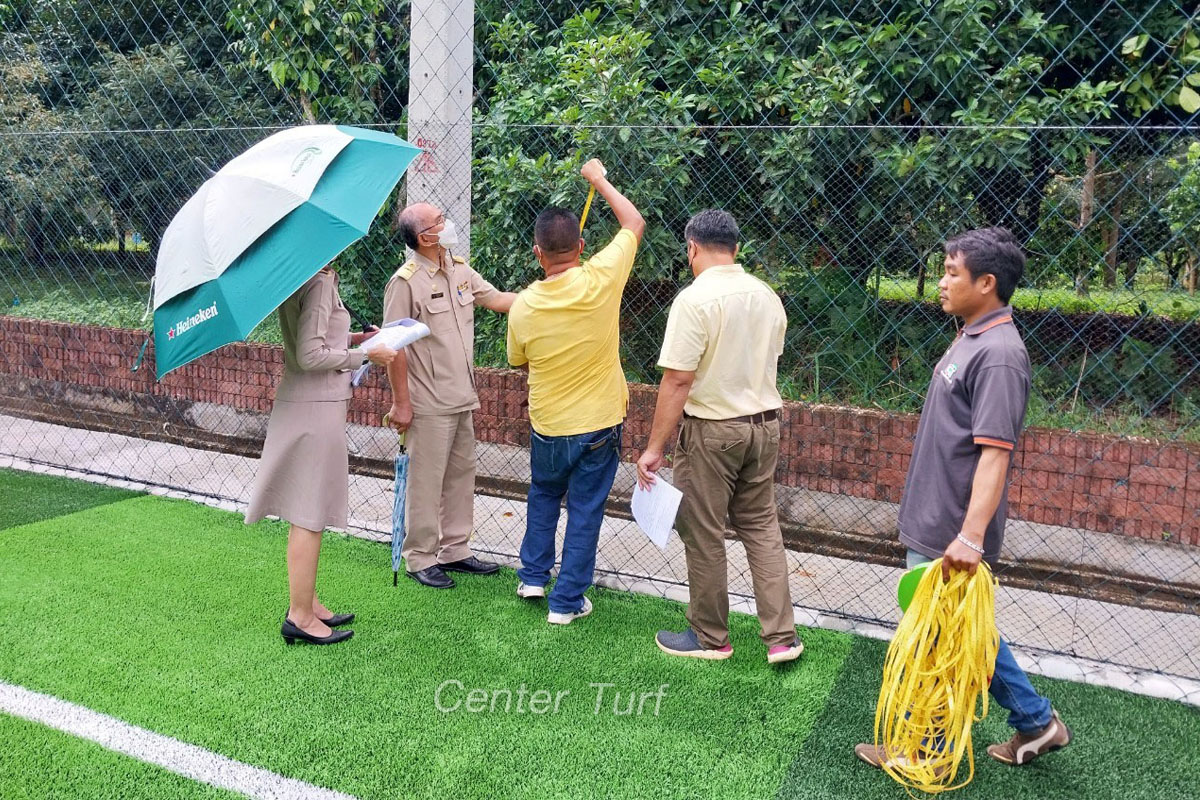 งานสร้างสนามฟุตบอลหญ้าเทียมเมืองนาสาร จ.สุราษฎร์ธานี
