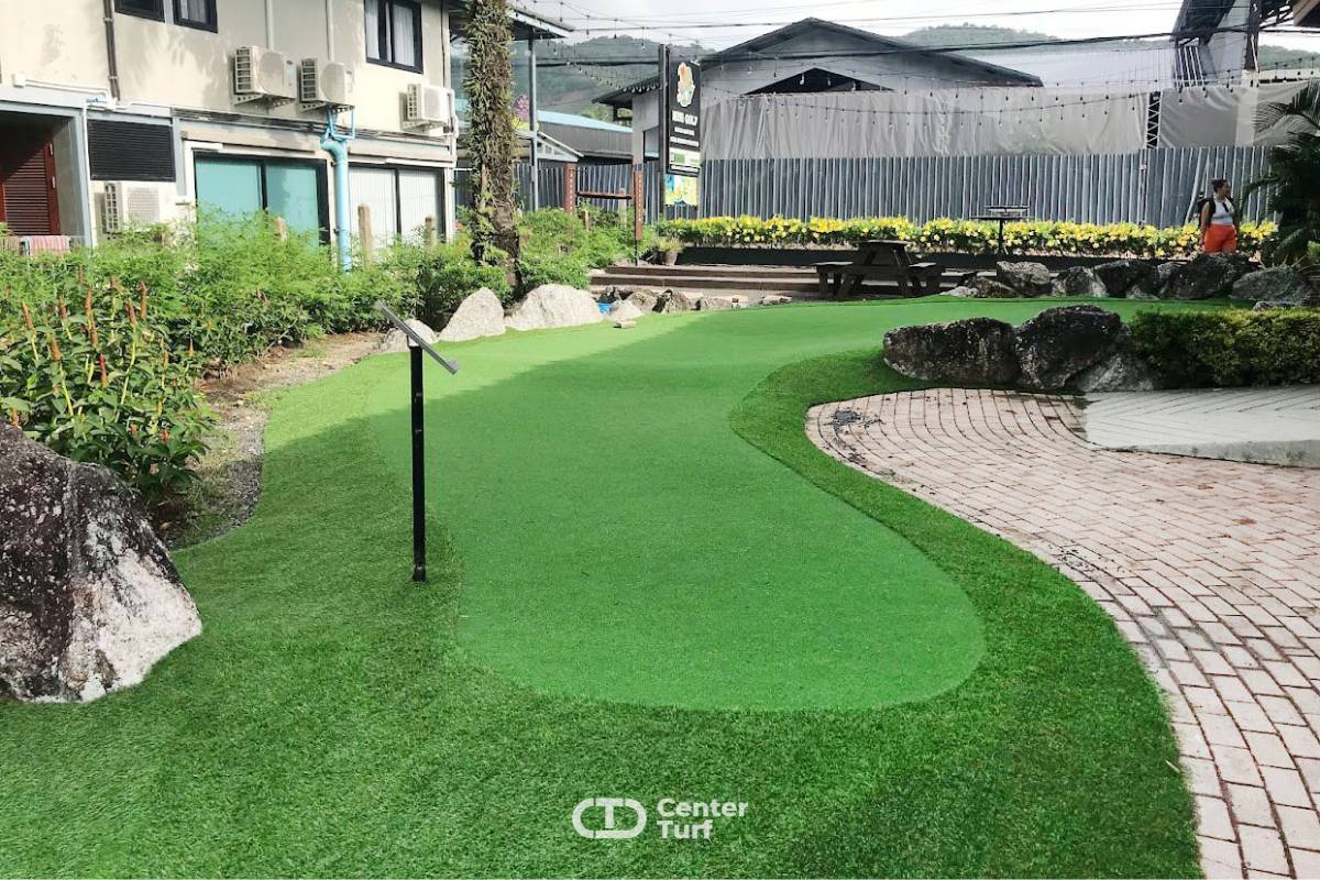 Putting Green ต้องมาพร้อมความละเอียดและความสวยงามเราจึงต้องใส่ใจในทุกๆตารางเมตร