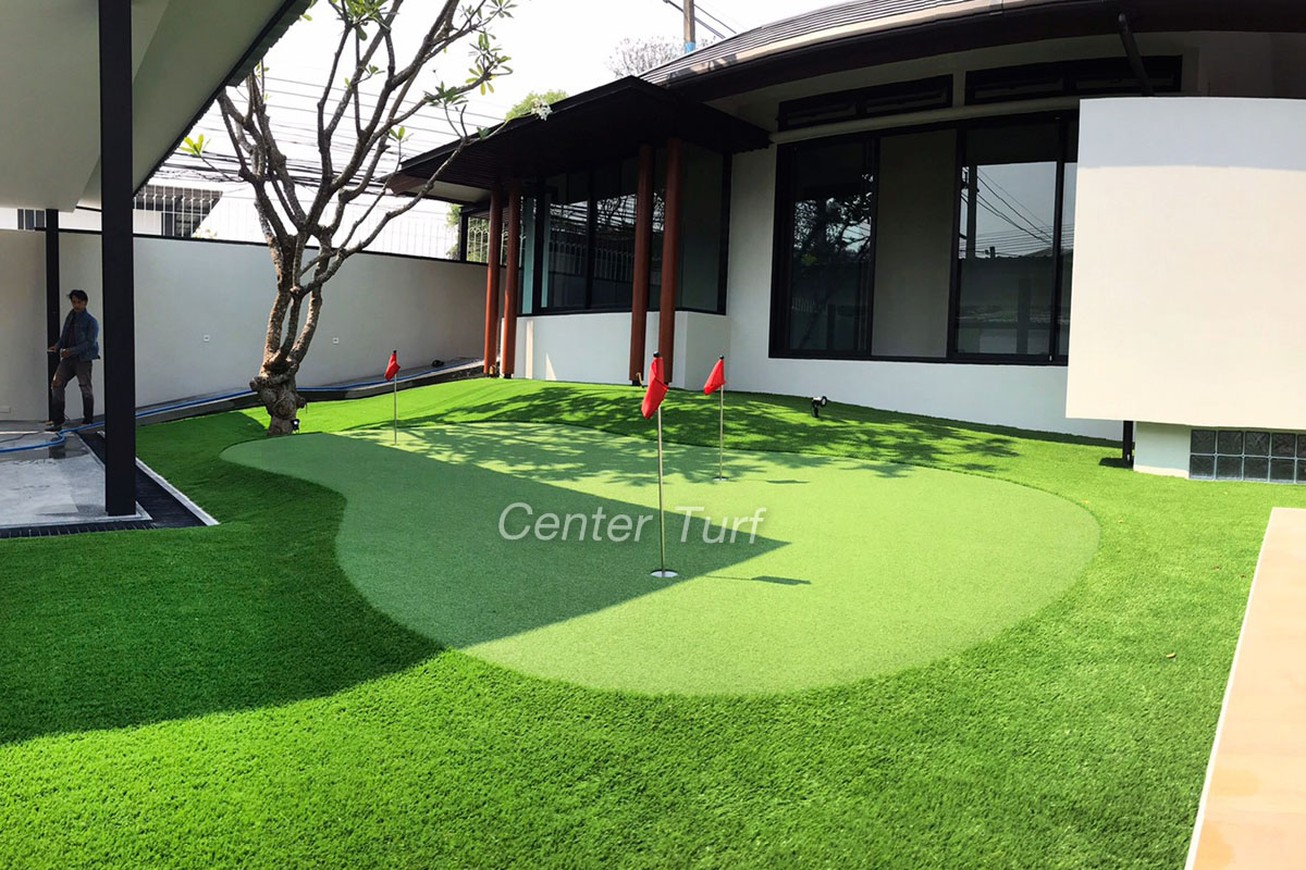 กรีนซ้อมพัตต์ในบ้าน บ.รุ่งโรจน์อะไหล่ยนต์