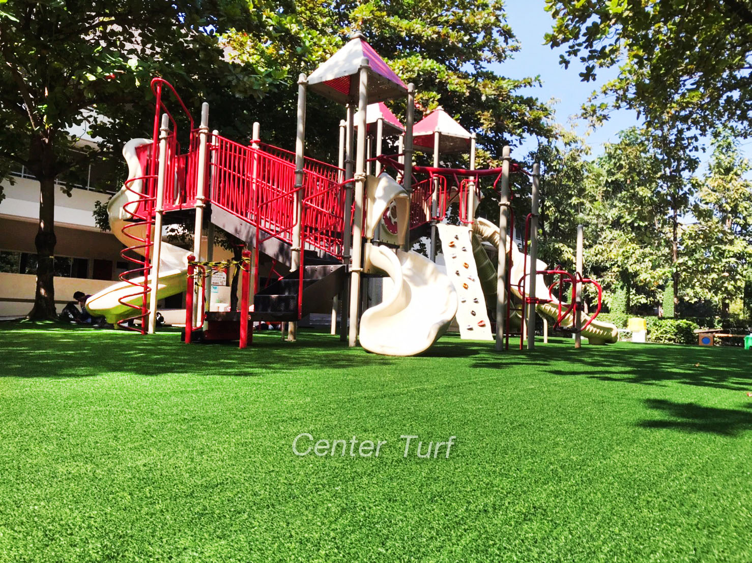 หญ้าเทียมสนามเด็กเล่น โรงเรียนดาราวิทยาลัย