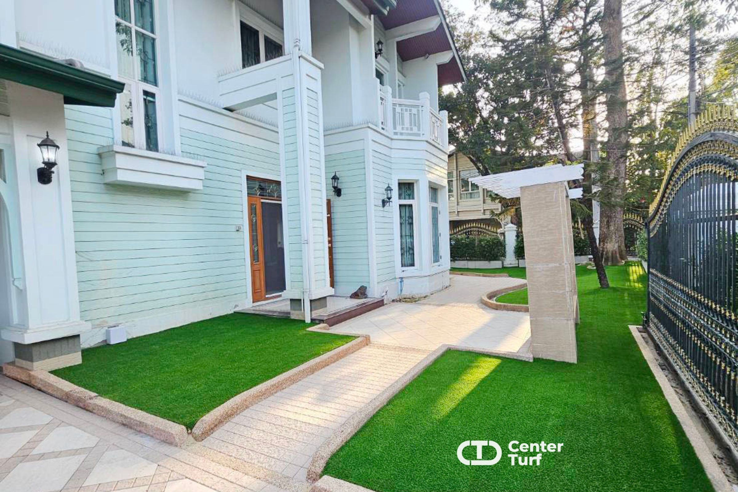 ฤดูร้อนแม้จะเจอแดดแรงแค่ไหนก็ยังคงความสวยงามนี้ไว้เสมอด้วยคุณสมบัติพิเศษที่มีความทนทาน อายุการใช้งานยาวนาน 5-10 ปี