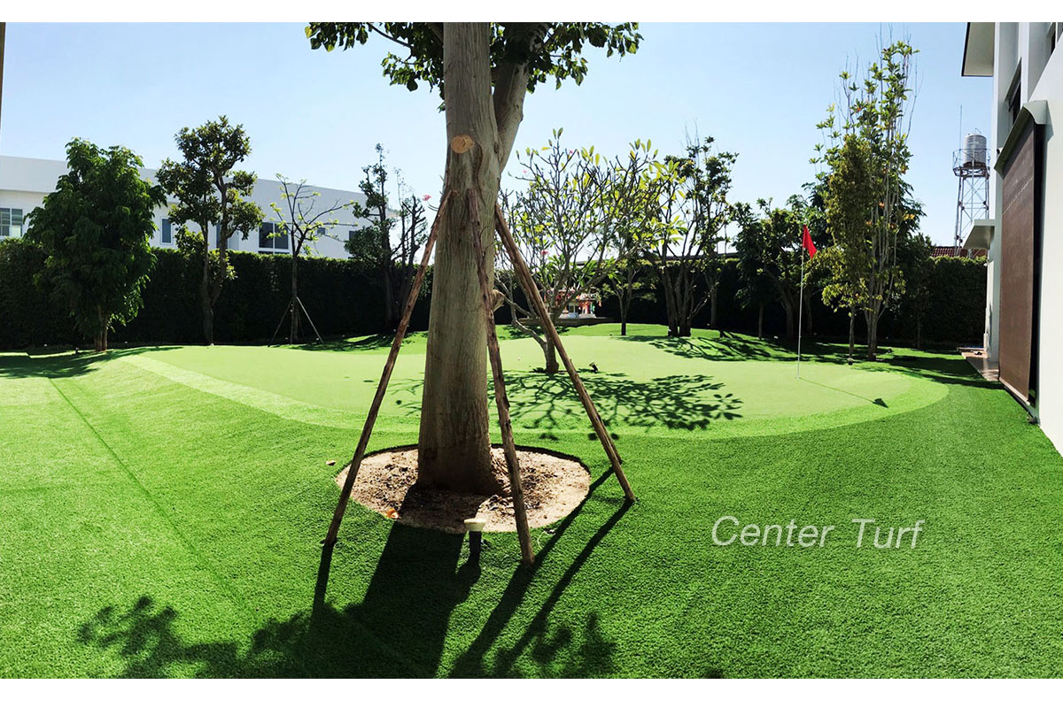 งานติดตั้ง Putting Green หญ้าเทียม