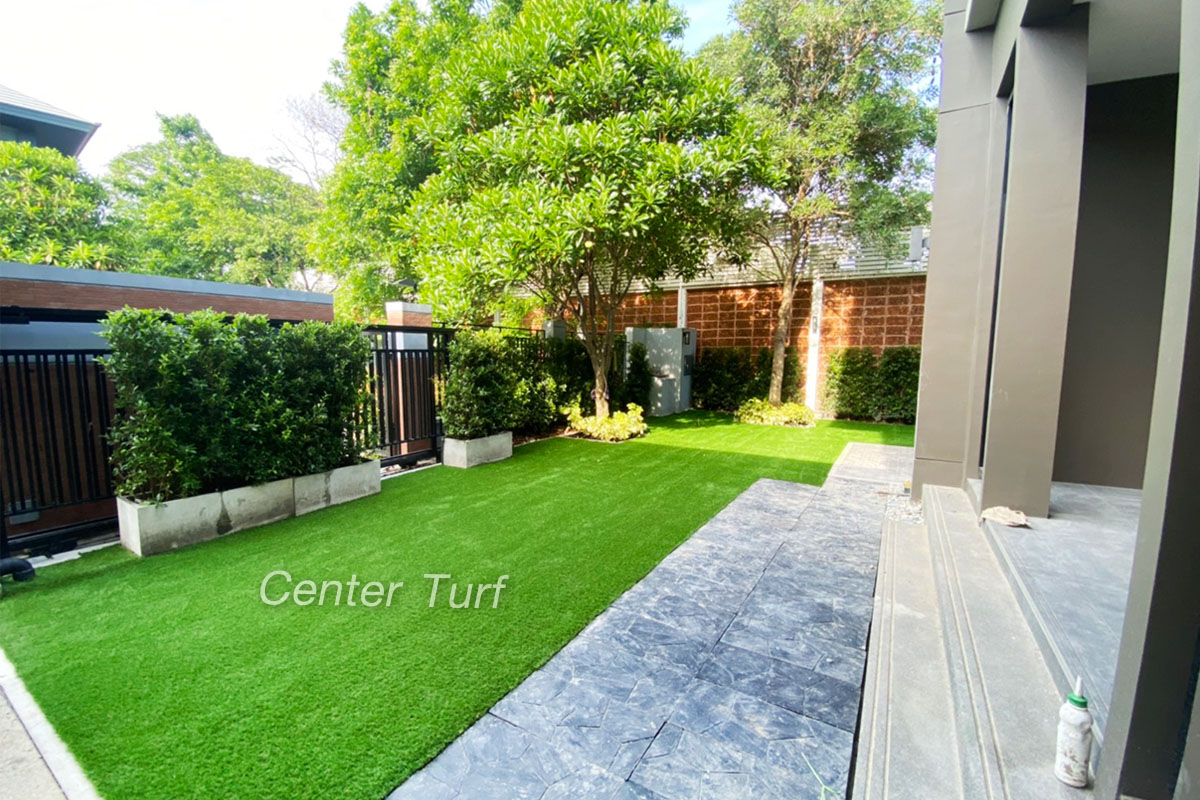 จัดสวนหญ้าเทียม @หมู่บ้าน แกรนด์บางกอก บูเลอวาดพระราม9