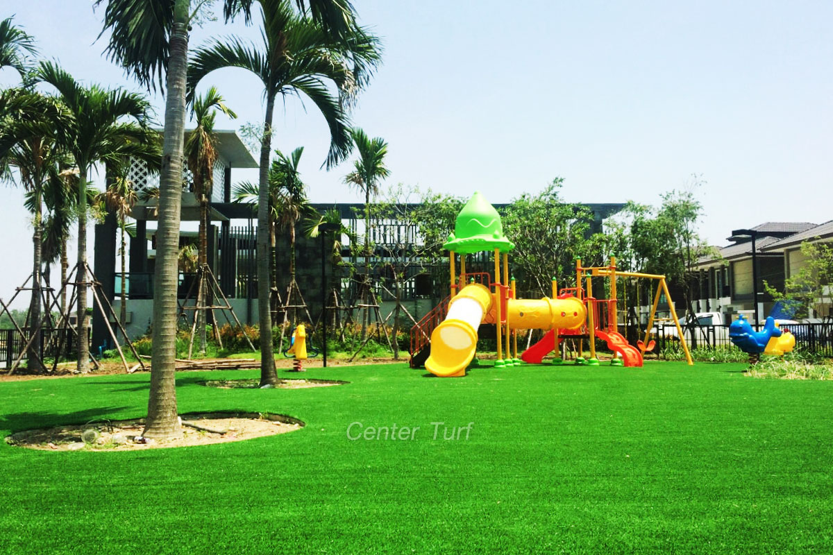 สนามเด็กเล่นหญ้าเทียม โครงการอรสิริน11