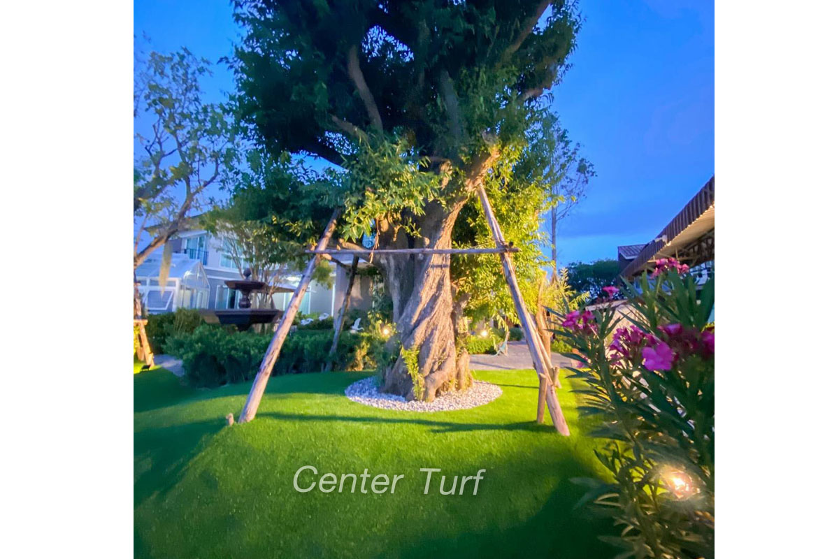 หญ้าเทียมจัดสวน บ้านคุณกัน นภัทร อินทร์ใจเอื้อ จ.สุพรรณบุรี