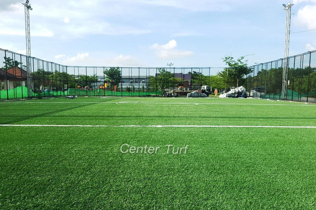 ปรับปรุงสนามฟุตบอลหญ้าเทียมยะลา