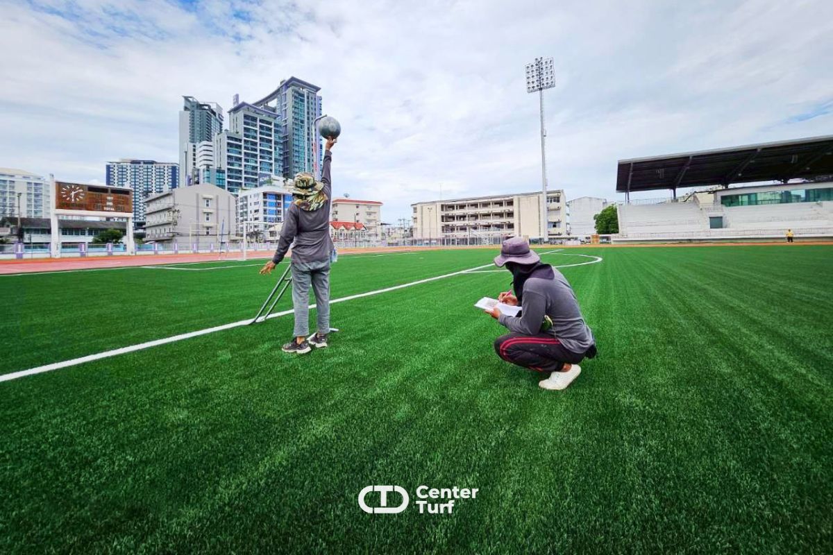 Center Turf เชี่ยวชาญด้านสนามฟุตบอลหญ้าเทียมมาตรฐาน พร้อมพื้นลู่วิ่งคุณภาพสูง   ดูแลตั้งแต่งานออกแบบ งานวางระบบ ควบคุมทุกขั้นตอนโดยทีมงานผู้เชี่ยวชาญ