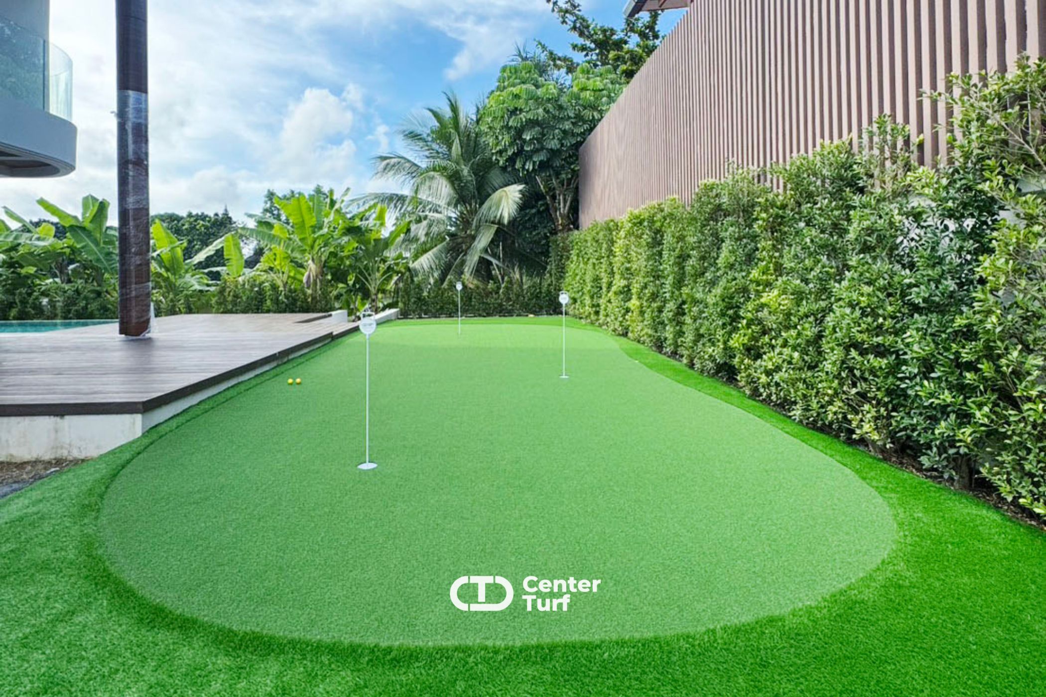 ไม่ต้องเสียเวลาเดินทาง ไม่ต้องดูสภาพอากาศ แถมยังใช้งานได้นาน  เหมือนมีสนามกอล์ฟส่วนตัวไว้ซ้อมในทุกวัน