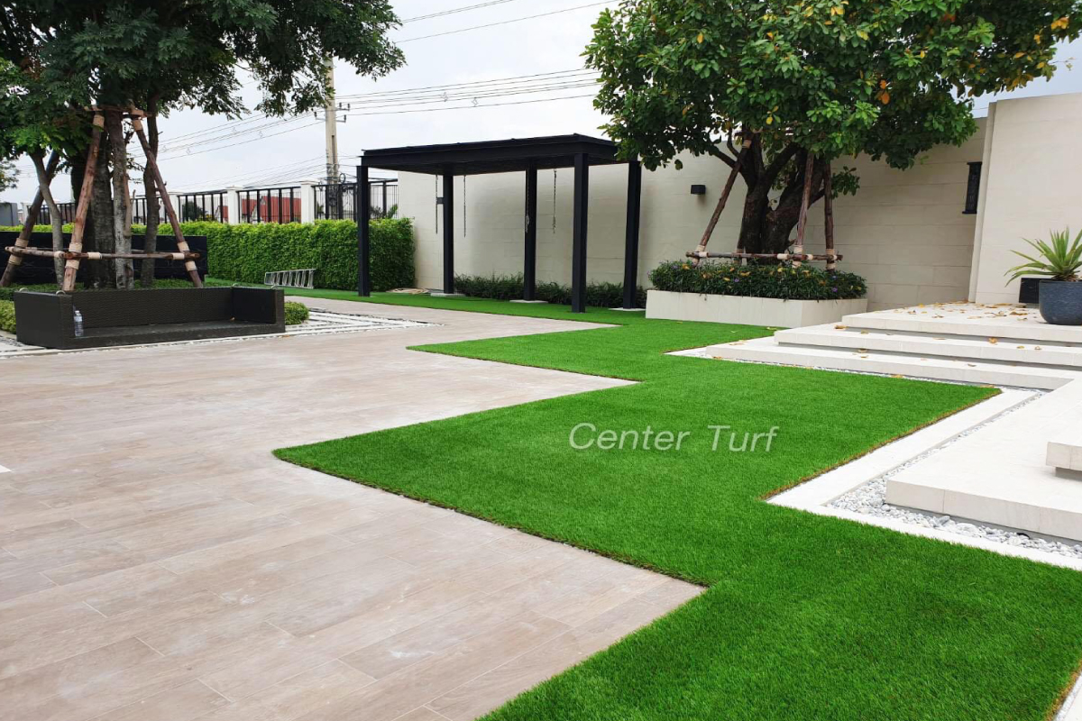 หญ้าเทียม x งานดีไซด์ เพิ่มความสวยงามให้พื้นที่หน้าบ้านด้วยหญ้าเทียม