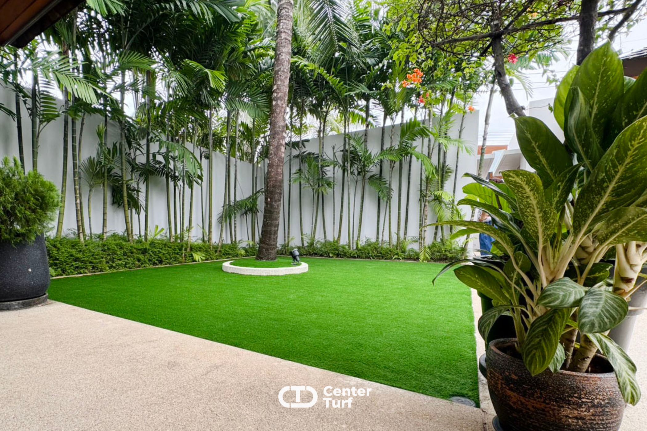 หญ้าเทียม”  ไม่ใช่แค่ของแต่งสวนแต่คือ สไตล์ ที่บ้านคุณต้องมี บ้านหรูดูดีขึ้นทันที แค่เปลี่ยนมุมธรรมดาให้เขียวพรีเมี่ยม