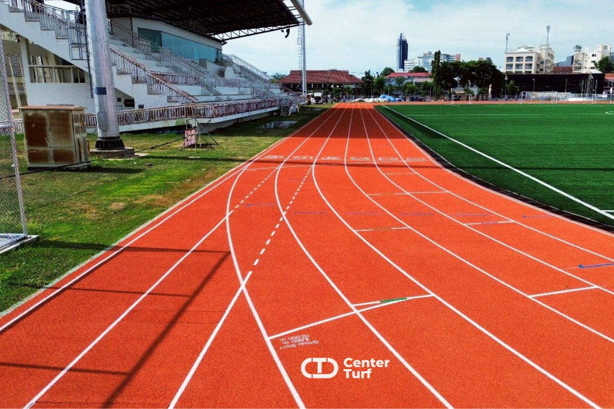 Center Turf เชี่ยวชาญด้านสนามฟุตบอลหญ้าเทียมมาตรฐาน พร้อมพื้นลู่วิ่งคุณภาพสูง   ดูแลตั้งแต่งานออกแบบ งานวางระบบ ควบคุมทุกขั้นตอนโดยทีมงานผู้เชี่ยวชาญ