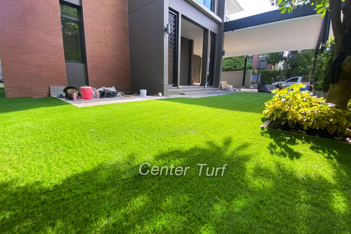 จัดสวนหญ้าเทียม @หมู่บ้าน แกรนด์บางกอก บูเลอวาดพระราม9