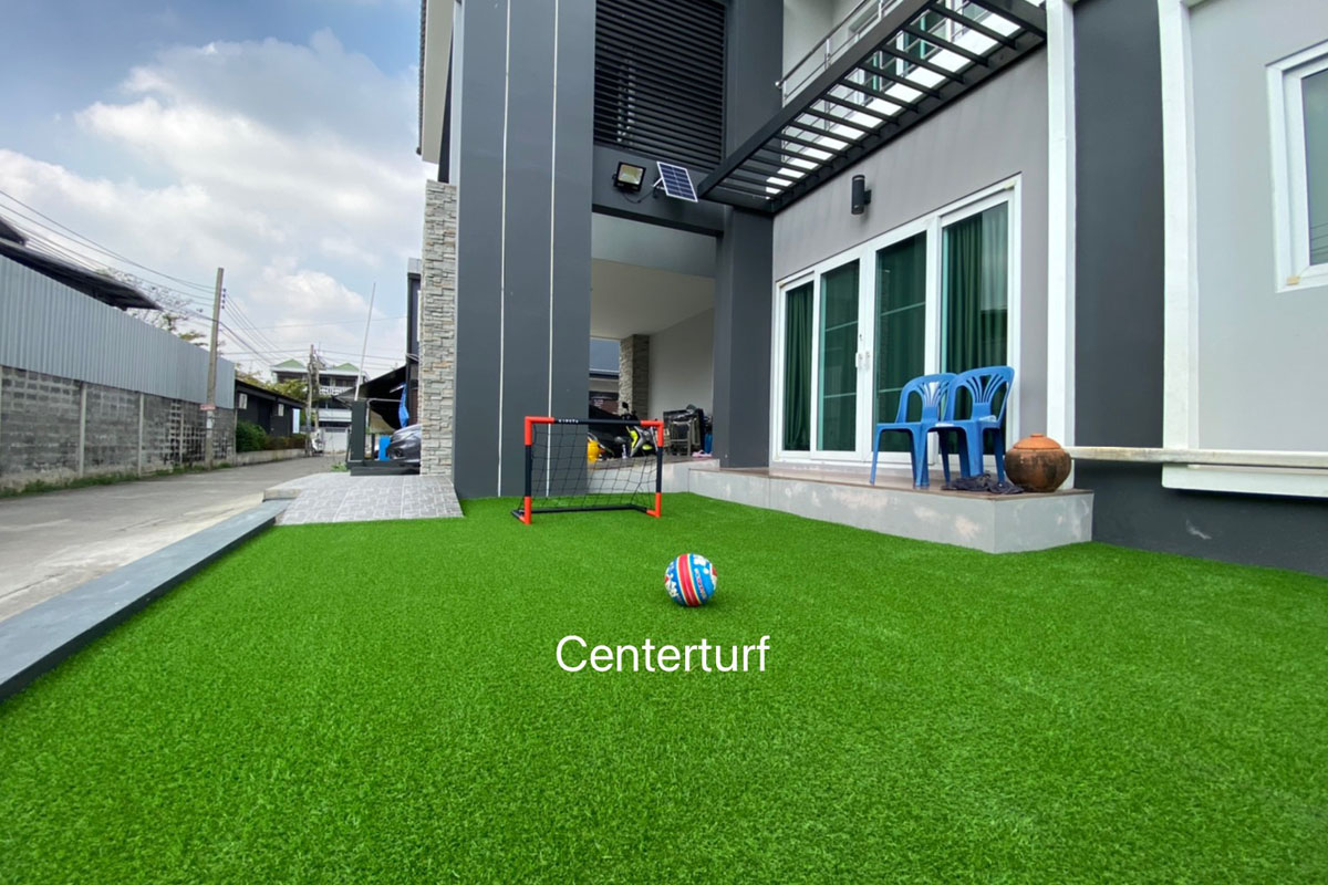 ติดตั้งสนามหญ้าเทียม บ้านลูกค้า ซอย โยธินพัฒนา