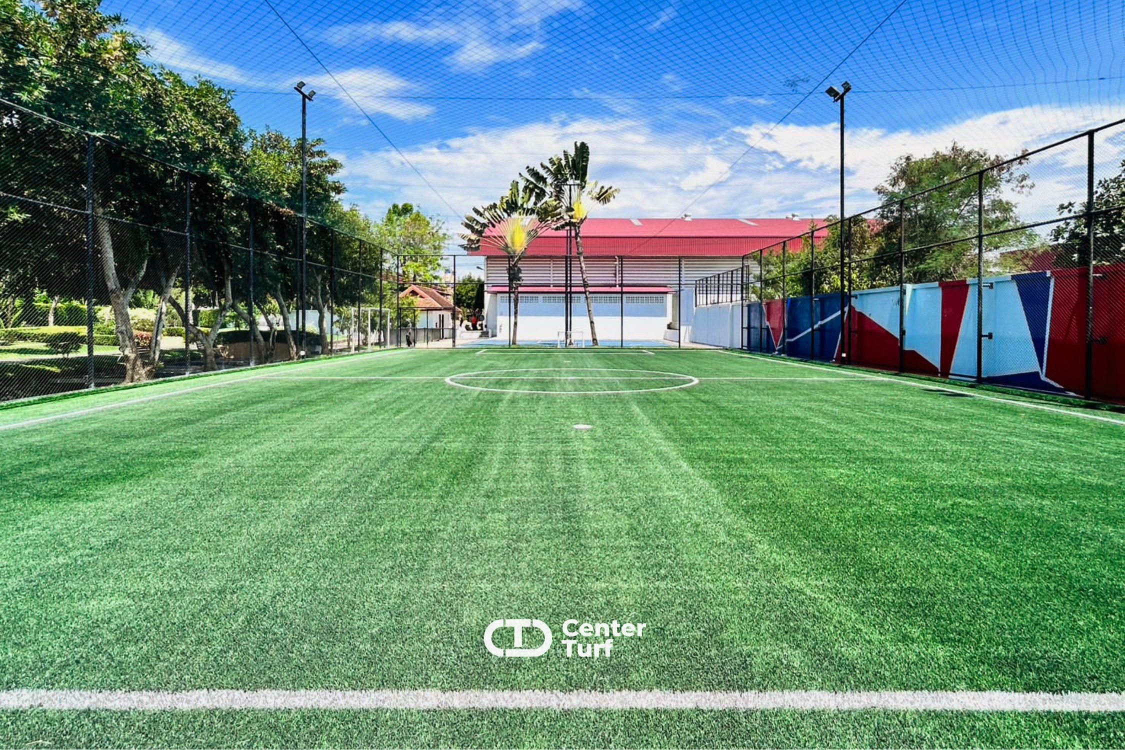 ฟื้นคืนชีพสนามฟุตบอลหญ้าเทียมเดิมให้กลับมาใช้งานได้ดีอีกครั้ง