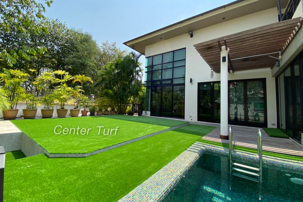 จัดสวนหญ้าเทียมบนพื้นปูน