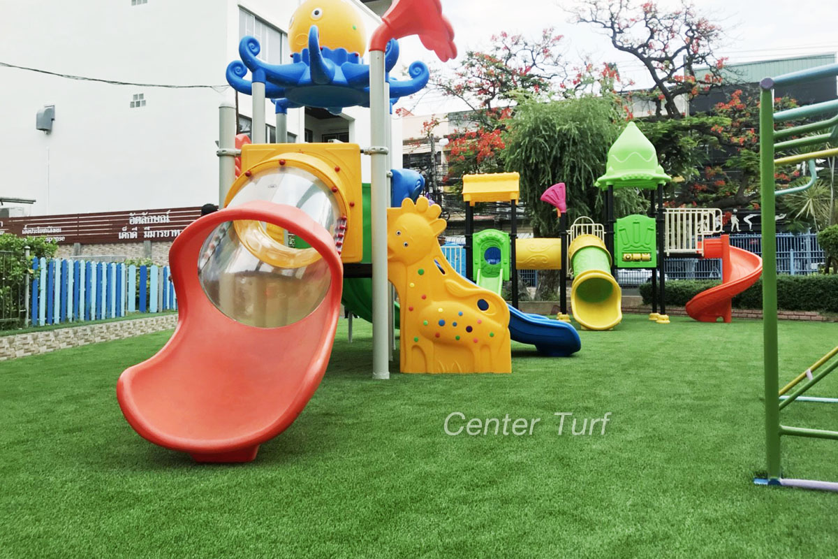 หญ้าเทียมสนามเด็กเล่น