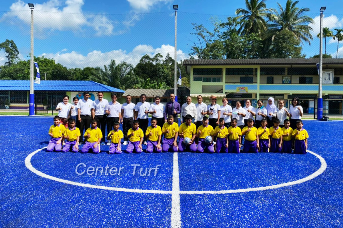 สนามฟุตบอลหญ้าเทียม King Power โรงเรียนวัดมังคลาราม จ.นครศรีธรรมราช