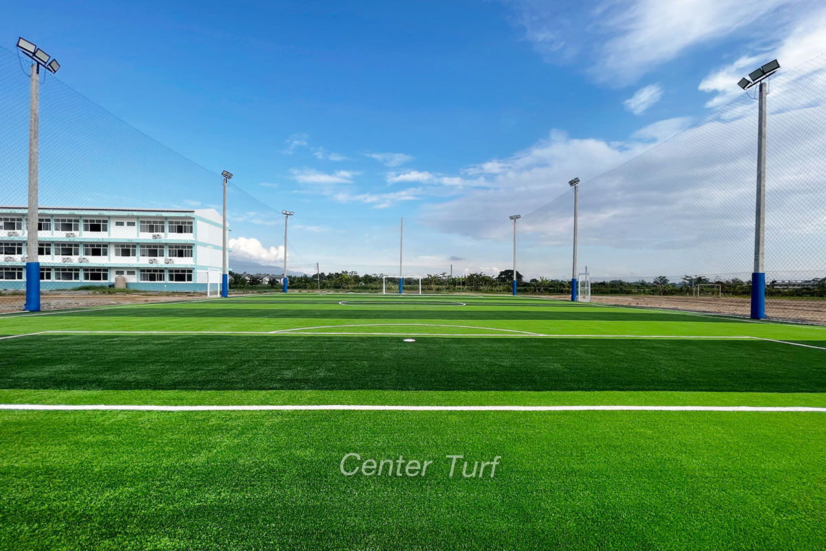 สนามฟุตบอลหญ้าเทียม โรงเรียนต้นแก้วผดุงพิทยาลัย จ.เชียงใหม่