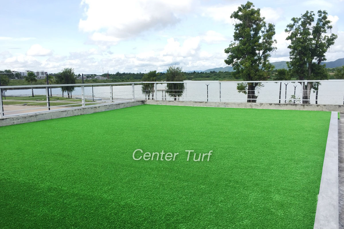 ลานอเนกประสงค์หญ้าเทียม โครงการแลนด์แอนด์เฮ้าส์สีวลี เลควิว