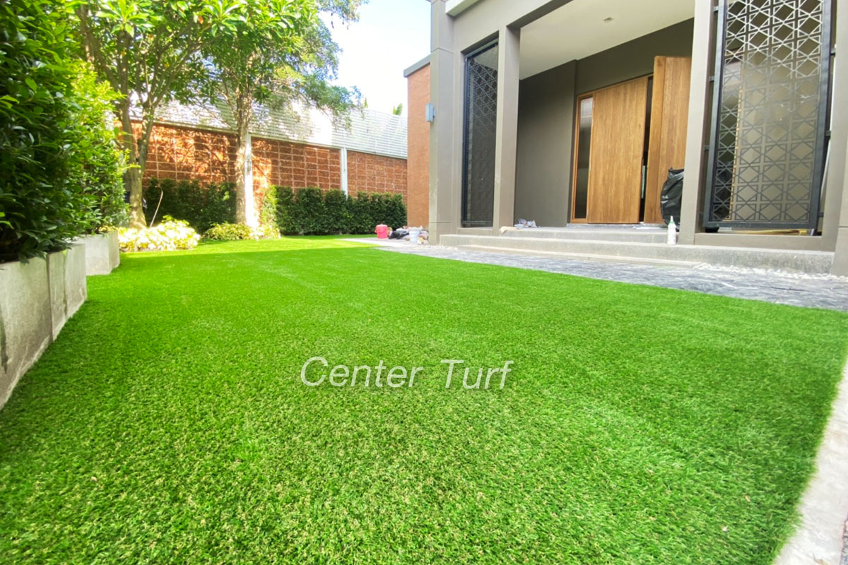 จัดสวนหญ้าเทียม @หมู่บ้าน แกรนด์บางกอก บูเลอวาดพระราม9