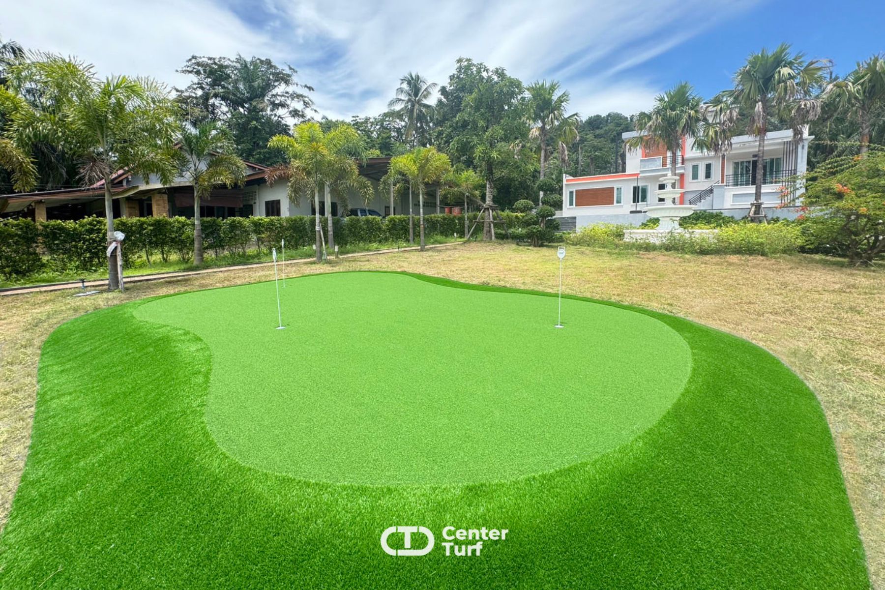 แต่ยังช่วยให้คุณพัฒนาทักษะการพัตต์ในบรรยากาศที่เป็นส่วนตัวมากขึ้น