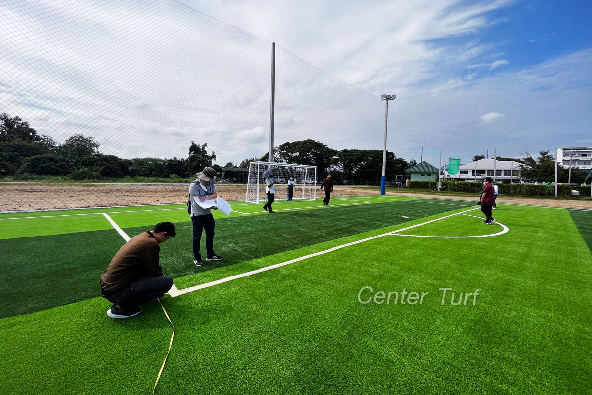 สนามฟุตบอลหญ้าเทียม โรงเรียนต้นแก้วผดุงพิทยาลัย จ.เชียงใหม่
