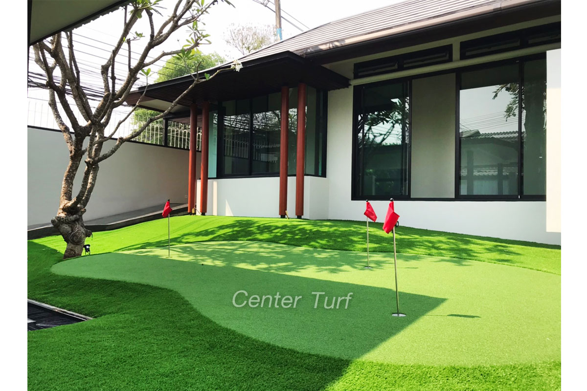 สถานการณ์ Covid-19 จะเป็นอย่างไรต่อ... ความรับผิดชอบต่อสังคมก็ต้องมี ชวนนักกอล์ฟทุกท่าน #อยู่บ้านหยุดเชื้อเพื่อชาติป้องกันการแพร่ระบาด หมั่นออกกำลังกายอย่างสม่ำเสมอโดยการฝึกซ้อมพัตต์กอล์ฟอยู่บ้าน #หญ้าเทียมเซ็นต์เตอร์เทิร์ฟช่วยได้