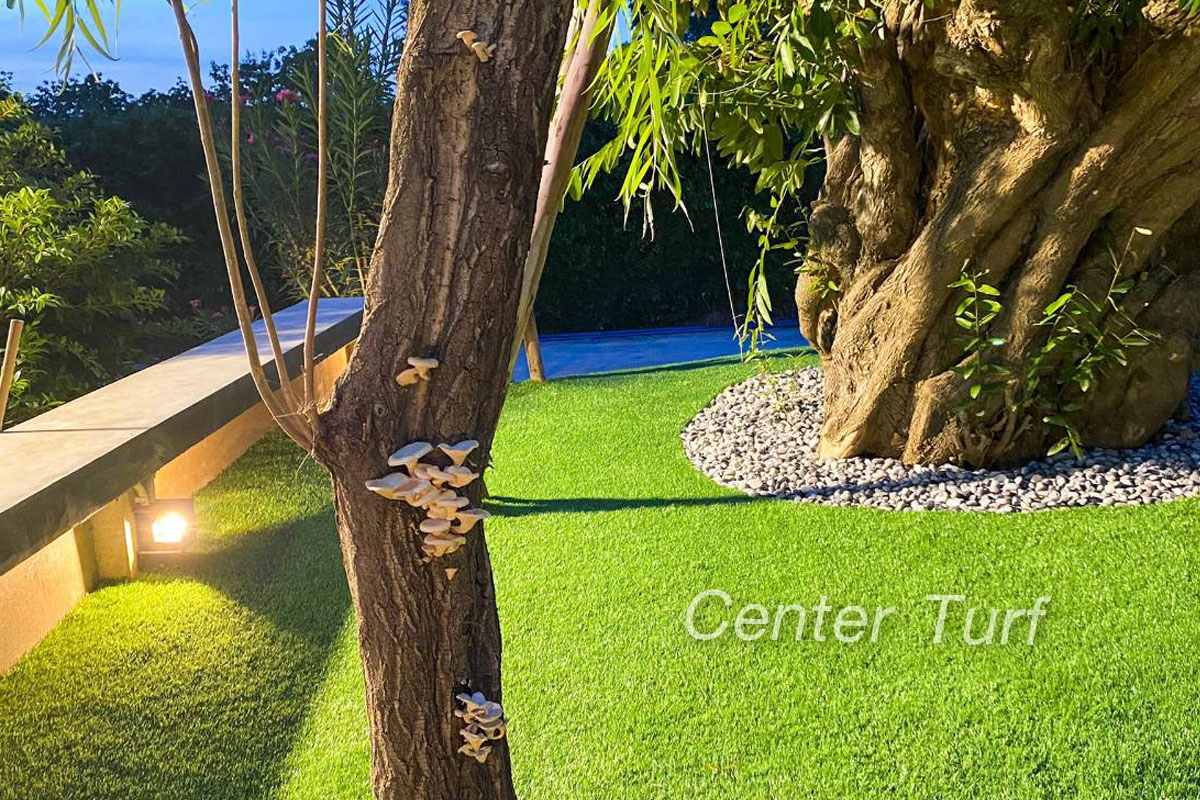 หญ้าเทียมจัดสวน บ้านคุณกัน นภัทร อินทร์ใจเอื้อ จ.สุพรรณบุรี