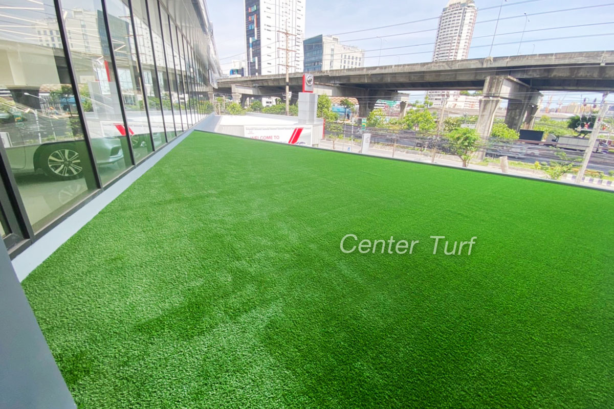 งานติดตั้งหญ้าเทียมโชว์รูม Honda @บางนาตราด